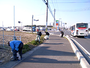 会社前県道ゴミ拾い